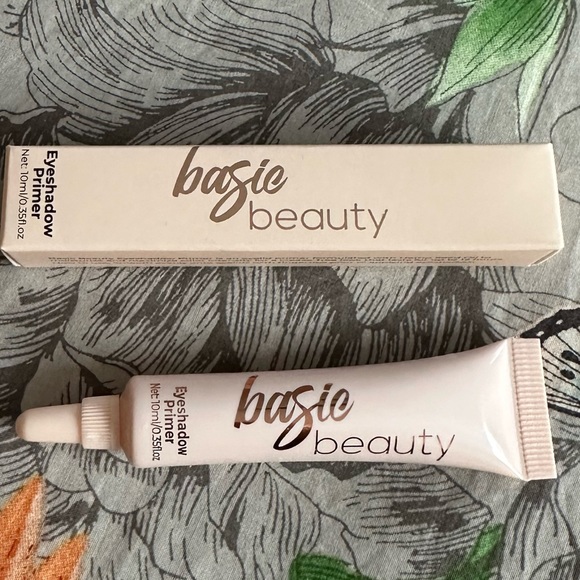 Basic Beauty Eyeshadow Primer - Picture 2 of 2